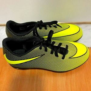 Nike Kids' Bravata II FG Soccer Cleats